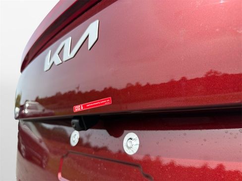 New 2026 Kia Carnival EX image 17