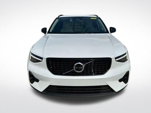 New 2025 Volvo XC40 B5 Ultra w/ Protection Package AWD/4WD image 3