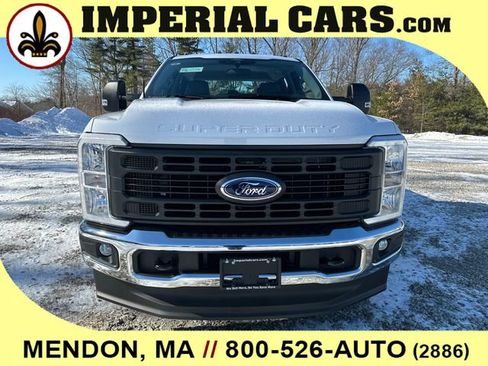 New 2026 Ford F250 XL w/ XL Chrome Package image 4