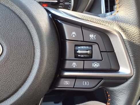 Certified 2022 Subaru Crosstrek 2.5i Limited w/ Moonroof Package 2 image 17