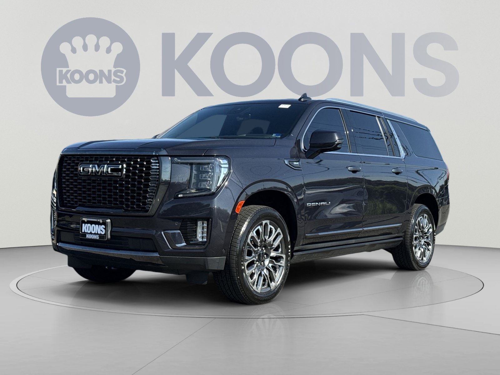 Used 2024 GMC Yukon XL Denali Ultimate AWD/4WD image 1