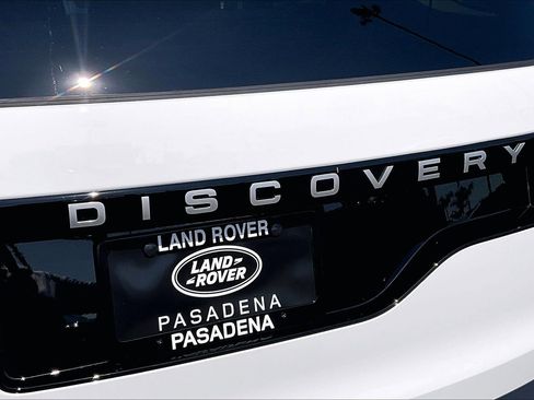 New 2026 Land Rover Discovery S AWD/4WD image 7