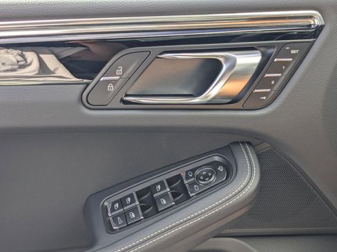 New 2025 Porsche Macan S image 15