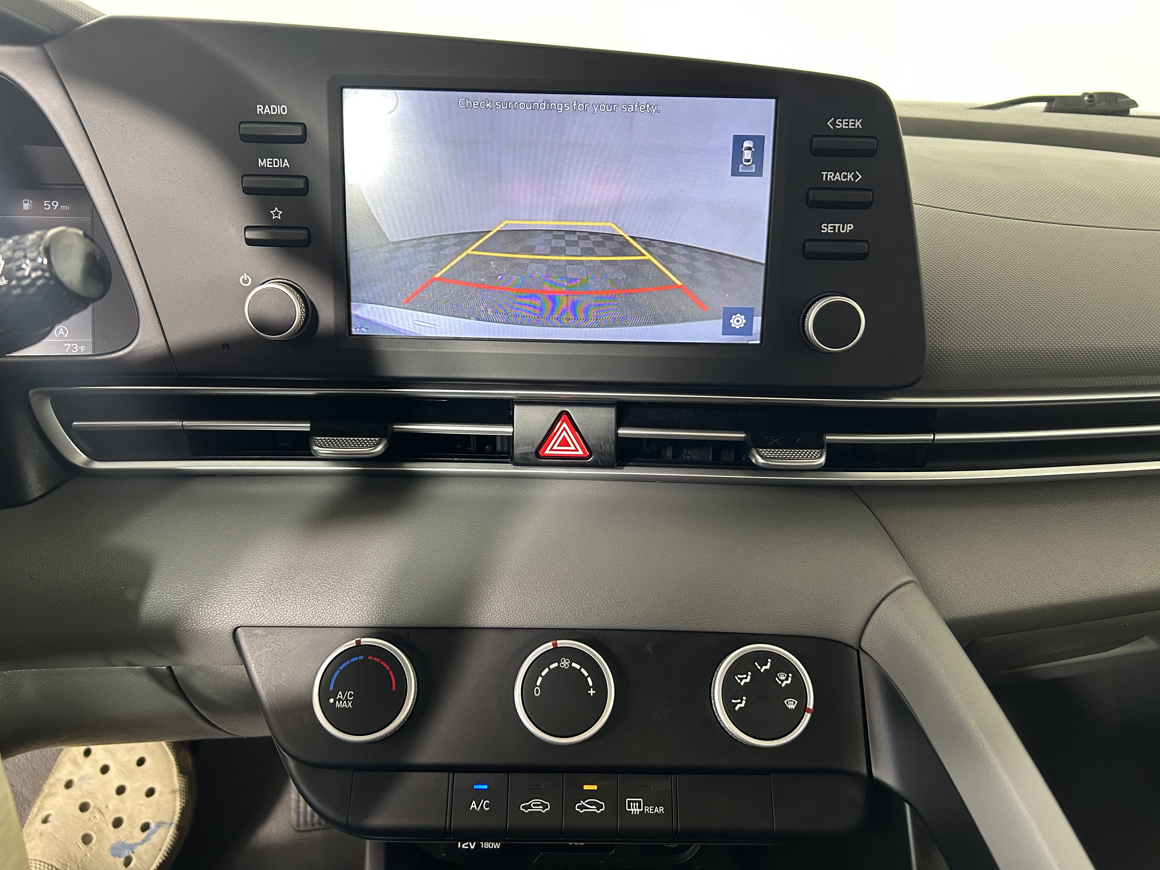 Used 2021 Hyundai Elantra SE FWD image 21