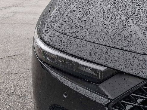 Used 2024 Honda Accord Touring image 9