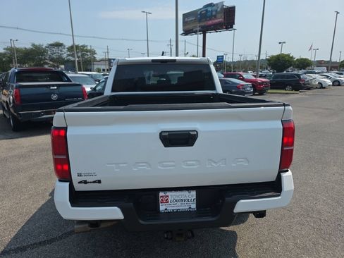 Certified 2025 Toyota Tacoma TRD Sport AWD/4WD image 5