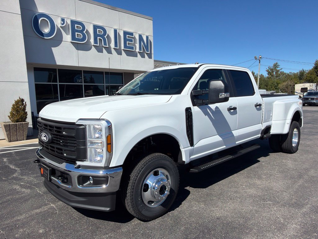 New 2027 Ford F350 XL AWD/4WD image 1