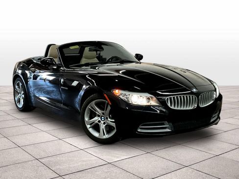 Used 2009 BMW Z4 sDrive35i image 2