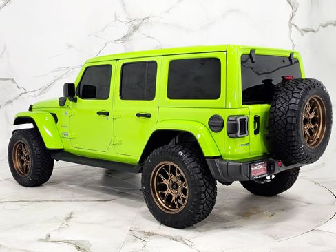 Used 2021 Jeep Wrangler Unlimited Sahara w/ Cold Weather Group AWD/4WD image 9