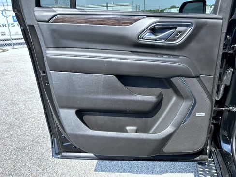 Certified 2021 Chevrolet Suburban Z71 w/ Rear Media and Nav Package AWD/4WD image 18