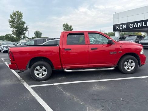 Used 2018 RAM 1500 Express AWD/4WD image 3