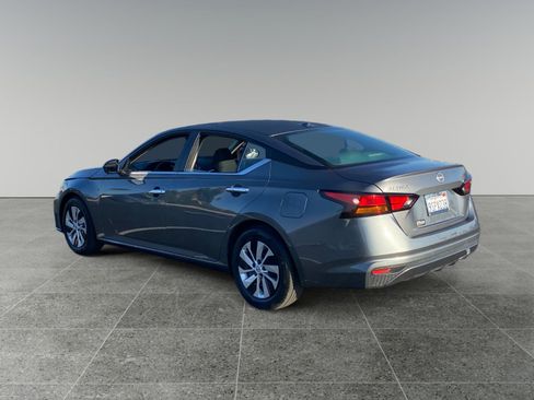 Used 2025 Nissan Altima 2.5 S FWD image 3