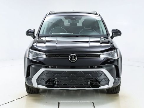 New 2026 Volkswagen Taos SE FWD image 16