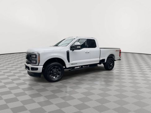 Used 2023 Ford F350 Lariat w/ Sport Appearance Package AWD/4WD image 38