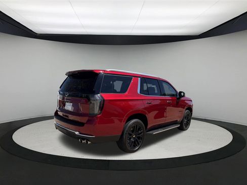 Used 2026 Chevrolet Tahoe Premier AWD/4WD image 6