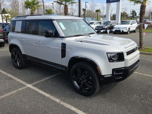 New 2026 Land Rover Defender 110 X-Dynamic SE image 8