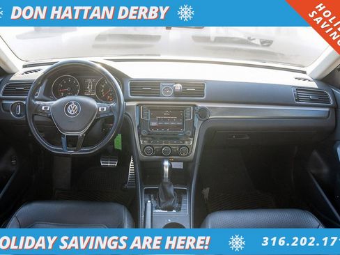 Used 2017 Volkswagen Passat 1.8T R-Line image 4