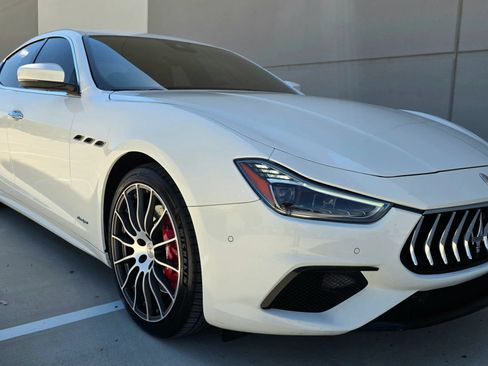 Used 2018 Maserati Ghibli S GranSport RWD image 4