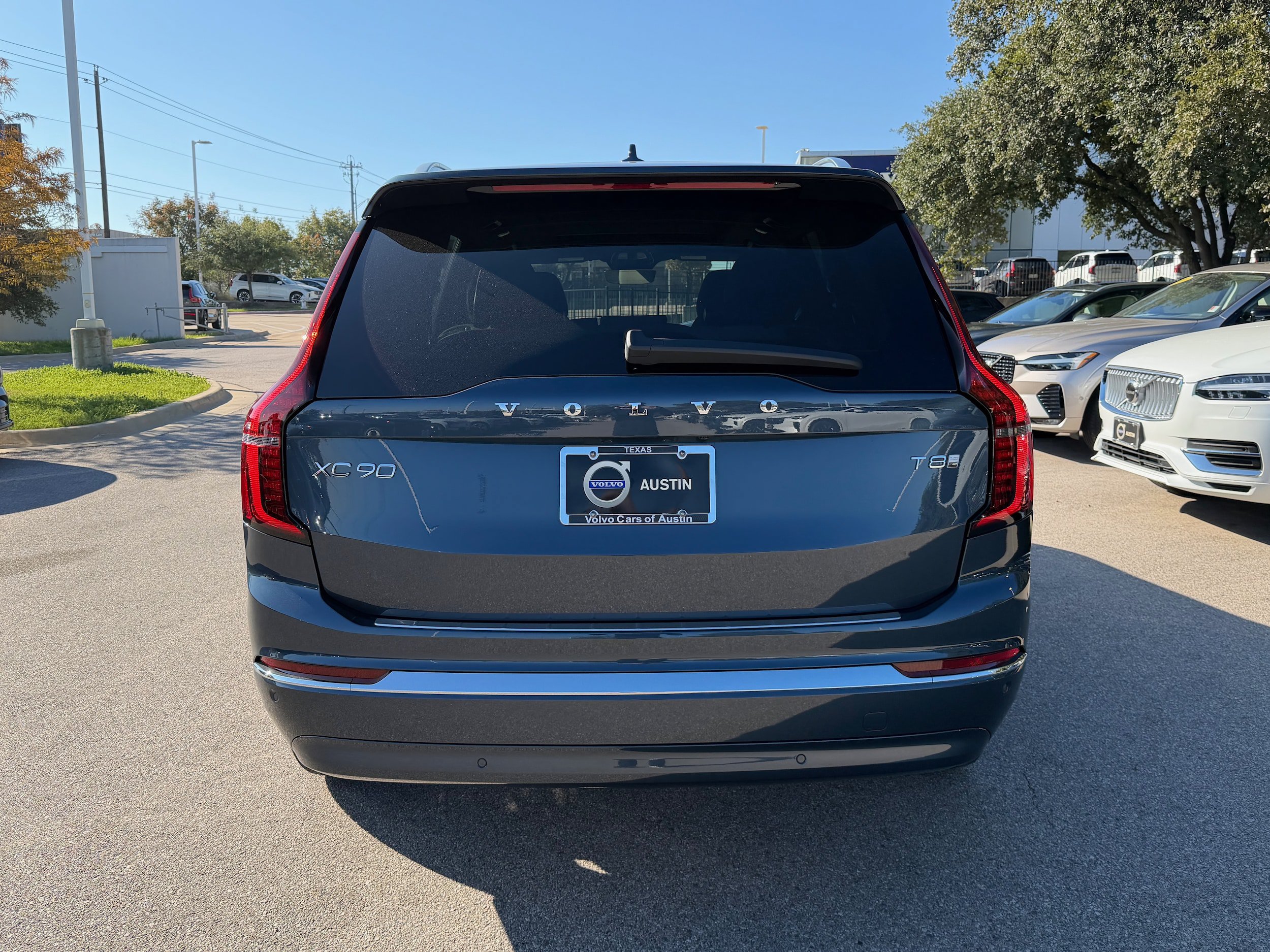 New 2026 Volvo XC90 T8 Plus w/ Protection Package Premier AWD/4WD image 5