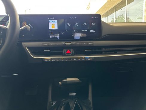 Used 2025 Kia K4 FWD image 20