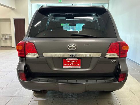 Used 2013 Toyota Land Cruiser AWD/4WD image 10