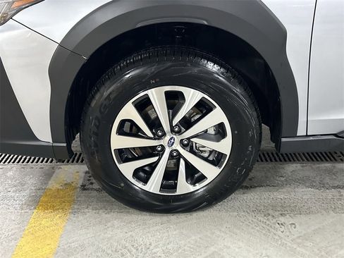 Certified 2025 Subaru Outback Premium image 10