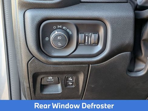 Used 2024 RAM 1500 Laramie AWD/4WD image 18