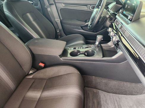 Certified 2025 Honda Civic Sport image 13