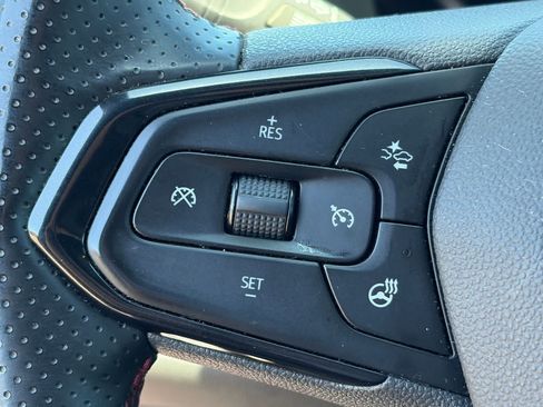 Used 2025 Chevrolet Trax RS w/ Driver Confidence Package FWD image 8