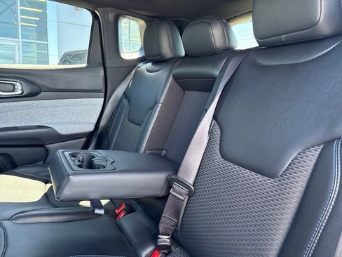 Used 2023 Jeep Compass Latitude w/ Convenience Group AWD/4WD image 19