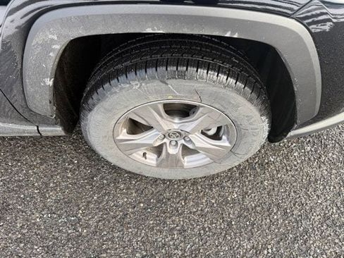 Used 2024 Toyota RAV4 XLE w/ Convenience Package image 20