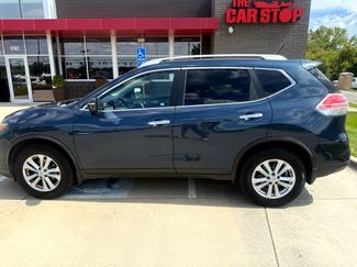Used 2015 Nissan Rogue SV image 1