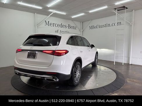 Certified 2025 Mercedes-Benz GLC 300 image 8