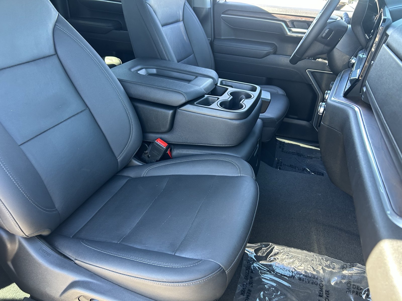 Certified 2025 GMC Sierra 1500 SLT RWD image 10