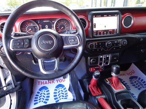 Used 2018 Jeep Wrangler Unlimited Rubicon image 12