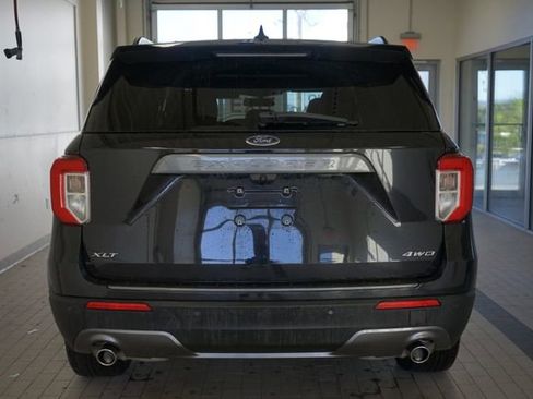 Used 2022 Ford Explorer XLT w/ Equipment Group 202A AWD/4WD image 12