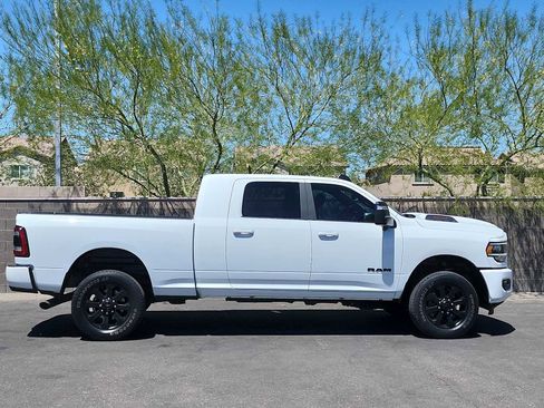 Used 2024 RAM 2500 Laramie w/ Night Edition AWD/4WD image 9