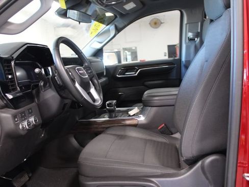 Used 2024 GMC Sierra 1500 Elevation w/ LPO, Elevation Black Package AWD/4WD image 13