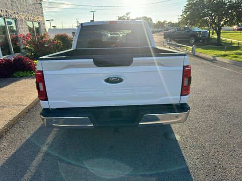Used 2021 Ford F150 XLT w/ Trailer Tow Package RWD image 5