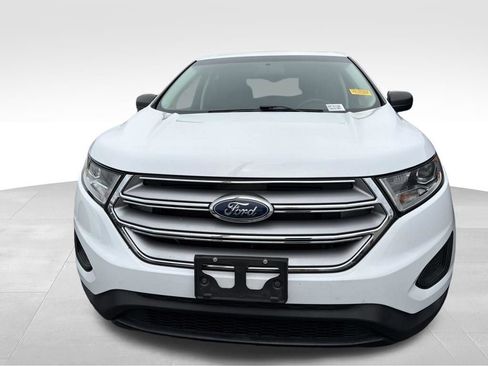 Used 2018 Ford Edge SE FWD image 5