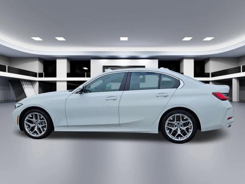 Used 2025 BMW 330i Sedan RWD image 3