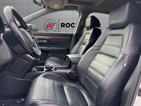 Used 2018 Honda CR-V Touring image 10