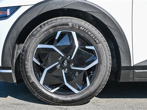 Certified 2024 Hyundai Ioniq 5 SE image 12