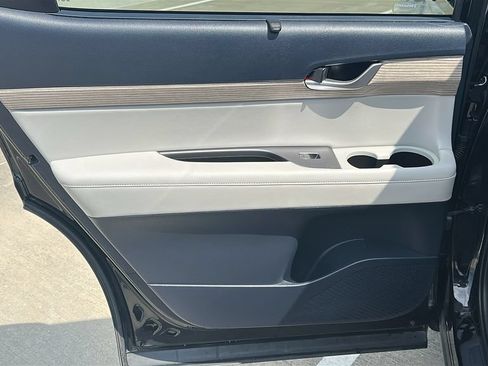 Used 2022 Hyundai Palisade SEL w/ 8P Bench Seat Package FWD image 34