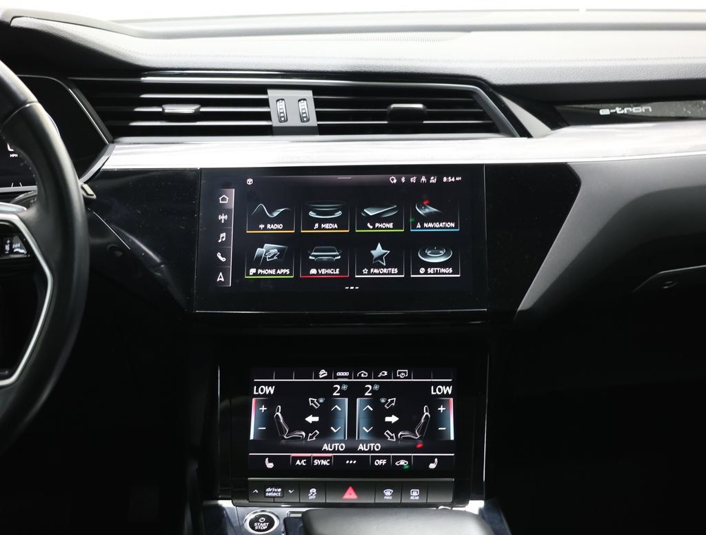 Used 2021 Audi e-tron Premium w/ Convenience Plus Package AWD/4WD image 19