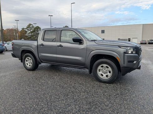 Used 2022 Nissan Frontier S w/ Technology Package image 2