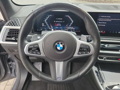 Used 2025 BMW X5 xDrive40i w/ M Sport Package AWD/4WD image 30