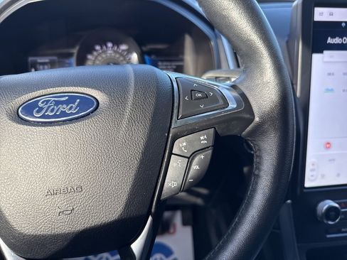 Used 2024 Ford Edge Titanium image 19