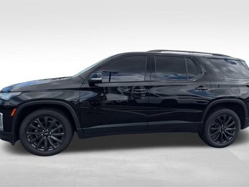 Certified 2023 Chevrolet Traverse RS FWD image 3