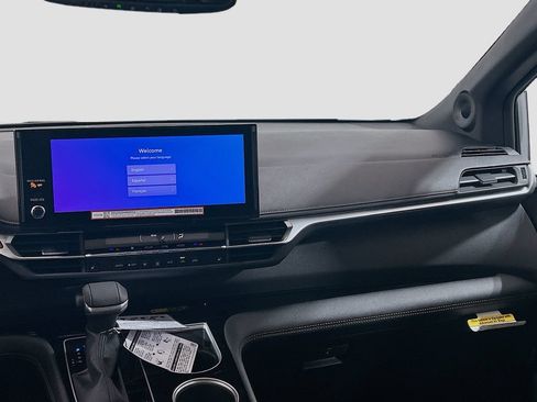 New 2026 Toyota Sienna XLE Woodland Edition AWD/4WD image 24